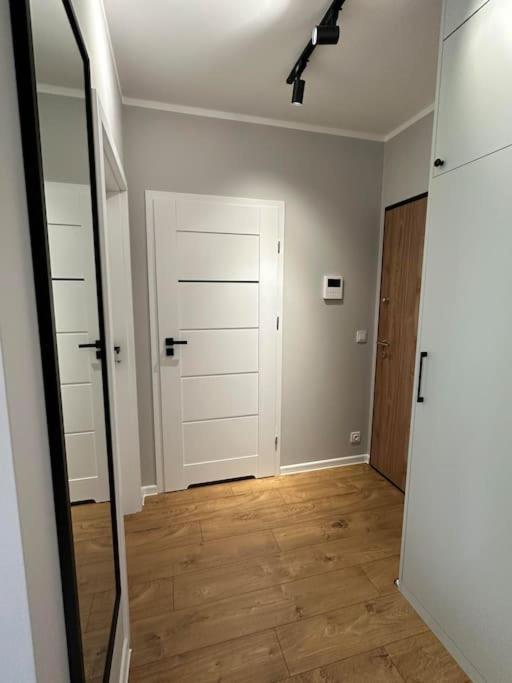 Апартаменты Project Comfort Lazurowa 15A/85 Blisko Jednostki Wat Warszawa Экстерьер фото